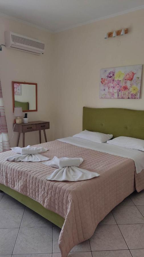 Evia Dream Family Apartments Edipsos Eksteriør billede